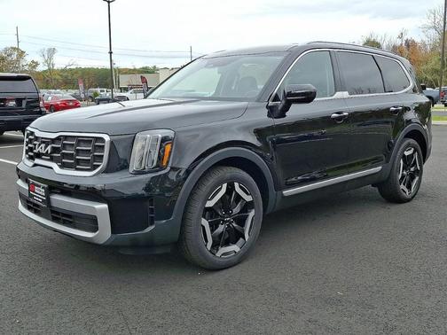 Ebony Black 2023 Kia Telluride S