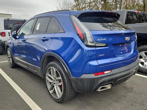 Wave Metallic 2021 Cadillac XT4 Sport