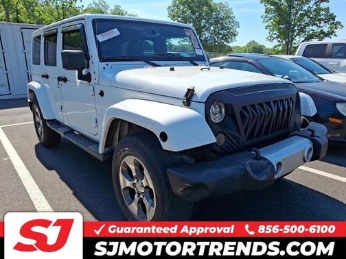 Bright White Clearcoat 2017 Jeep Wrangler Unlimited Sahara