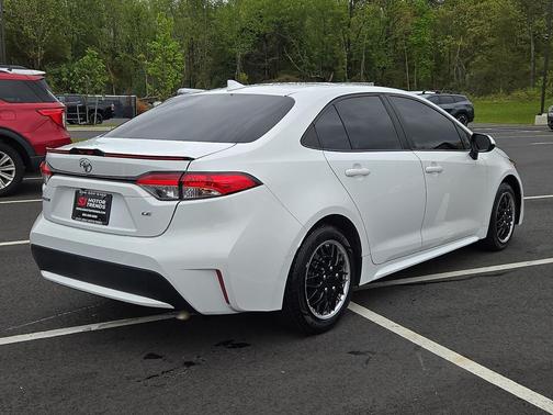 Super White 2021 Toyota Corolla LE