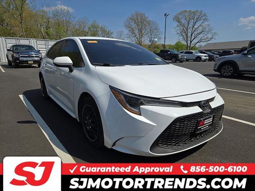 Super White 2021 Toyota Corolla LE
