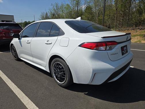 Super White 2021 Toyota Corolla LE