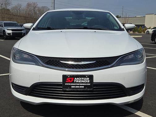 Bright White Clearcoat 2016 Chrysler 200 LX