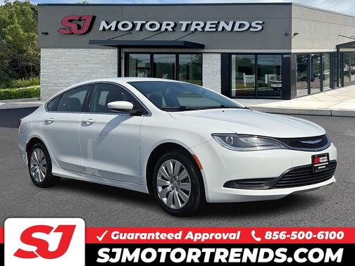 Bright White Clearcoat 2016 Chrysler 200 LX