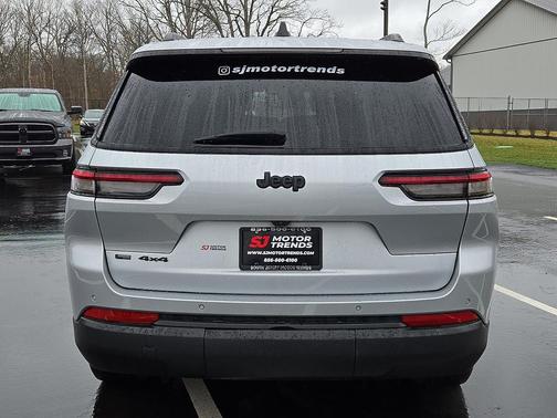 Silver Zynith 2023 Jeep Grand Cherokee L Laredo