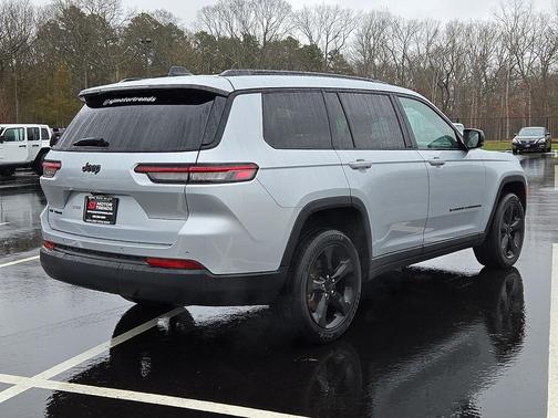 Silver Zynith 2023 Jeep Grand Cherokee L Laredo