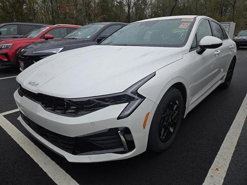 Snow White Pearl 2025 Kia K5 LXS