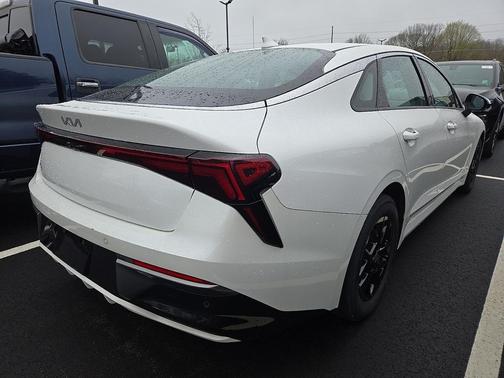 Snow White Pearl 2025 Kia K5 LXS