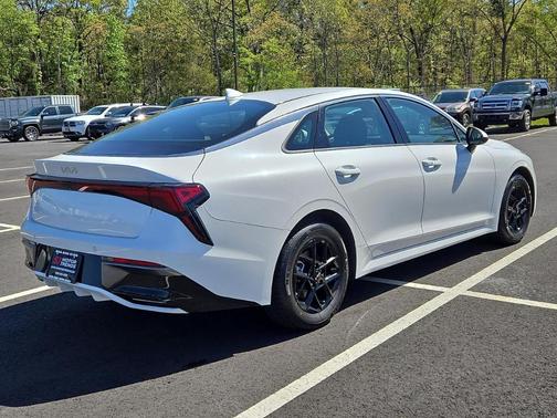 Snow White Pearl 2025 Kia K5 LXS