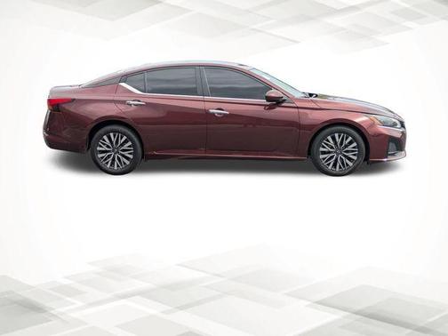 Garnet Pearl 2023 Nissan Altima 2.5 SV