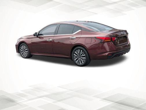 Garnet Pearl 2023 Nissan Altima 2.5 SV