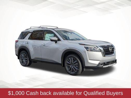2025 Nissan Pathfinder SL