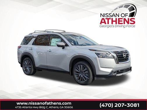2025 Nissan Pathfinder SL