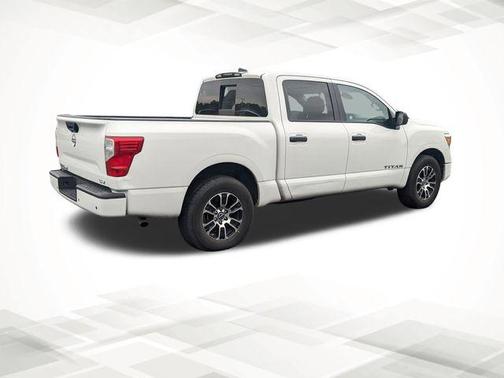 2023 Nissan Titan SV