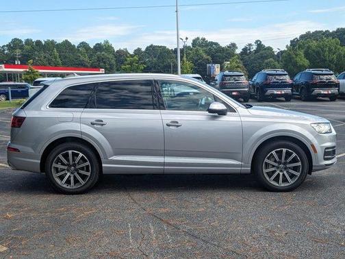 2019 Audi Q7 45 Premium Plus