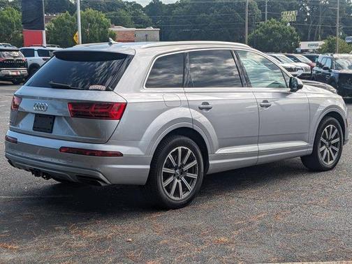 2019 Audi Q7 45 Premium Plus
