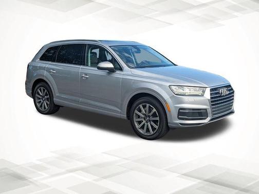 2019 Audi Q7 45 Premium Plus