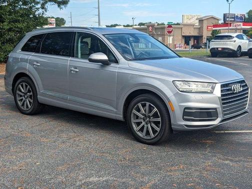 2019 Audi Q7 45 Premium Plus