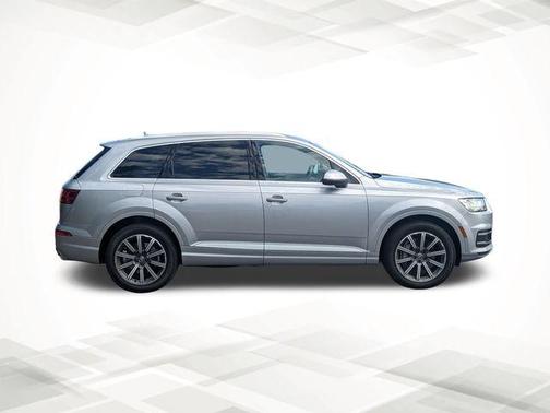 2019 Audi Q7 45 Premium Plus