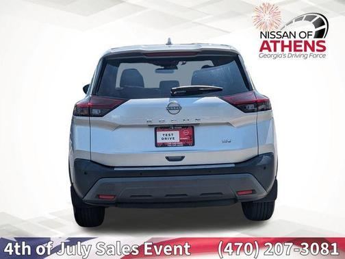 2022 Nissan Rogue SV