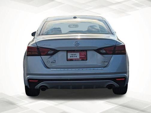 2022 Nissan Altima 2.5 Platinum