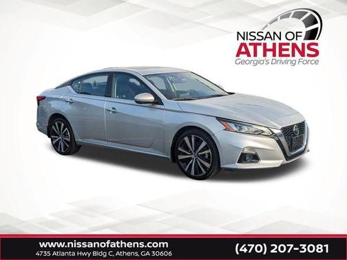 2022 Nissan Altima 2.5 Platinum