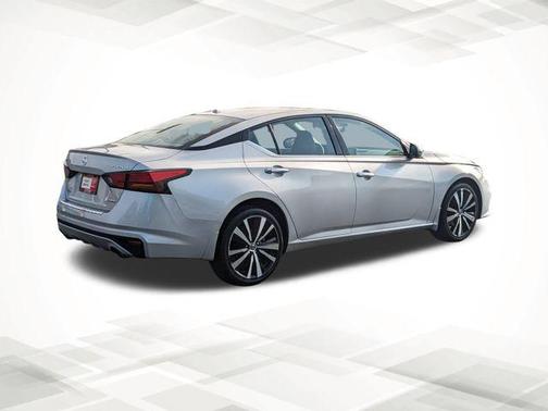 2022 Nissan Altima 2.5 Platinum