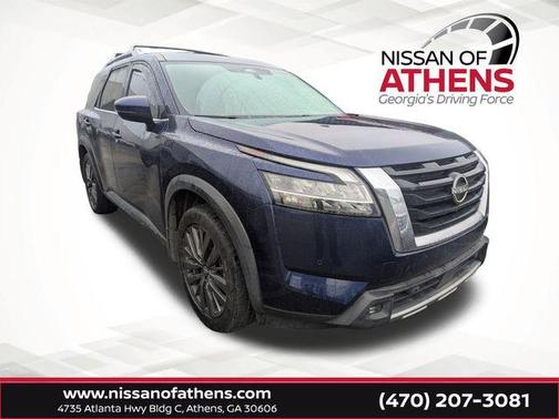 2022 Nissan Pathfinder SL