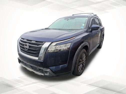 2022 Nissan Pathfinder SL
