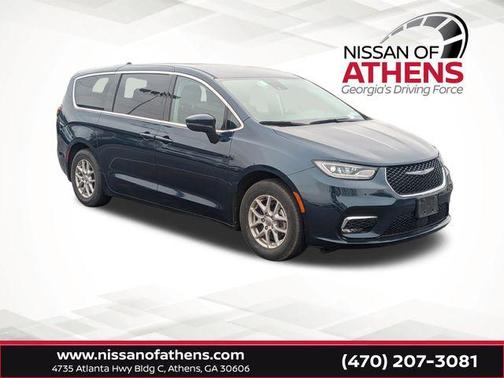 2023 Chrysler Pacifica Touring-L