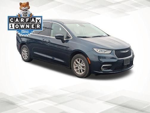 2023 Chrysler Pacifica Touring-L