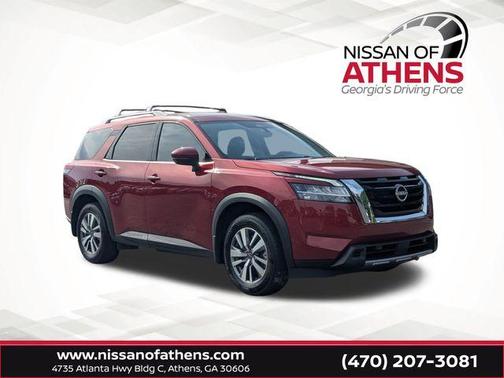 2024 Nissan Pathfinder SL