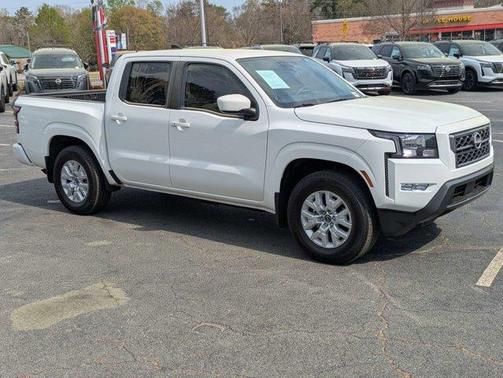 2024 Nissan Frontier SV