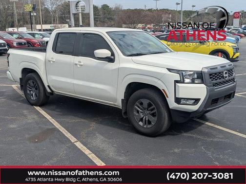 2025 Nissan Frontier SV