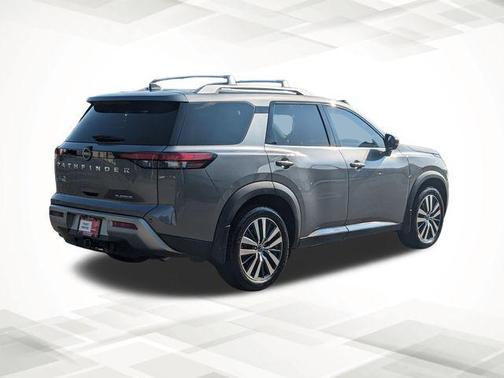 2022 Nissan Pathfinder Platinum