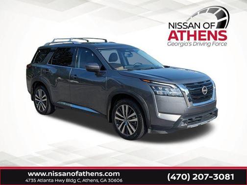 2022 Nissan Pathfinder Platinum