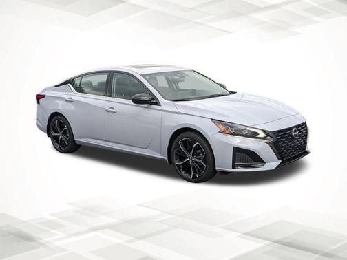 2025 Nissan Altima SR