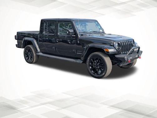 Black Clearcoat 2023 Jeep Gladiator Overland