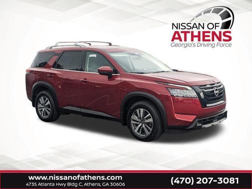 2023 Nissan Pathfinder SL