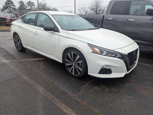 2022 Nissan Altima 2.5 SR