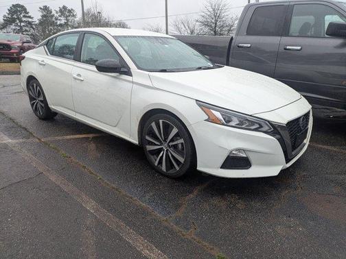 2022 Nissan Altima 2.5 SR