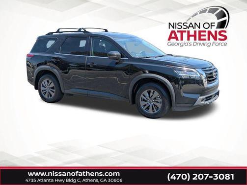Black 2022 Nissan Pathfinder SV