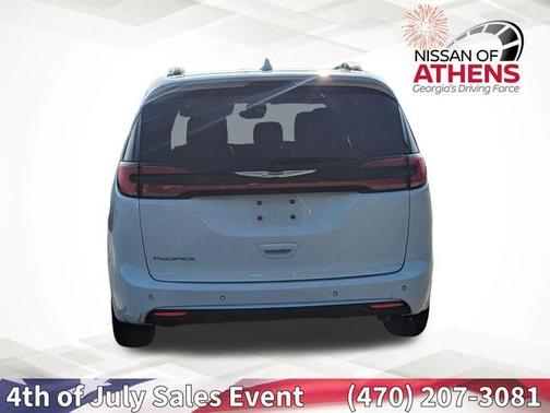 2021 Chrysler Pacifica Touring-L
