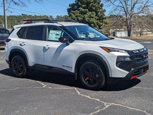 2025 Nissan Rogue Rock Creek