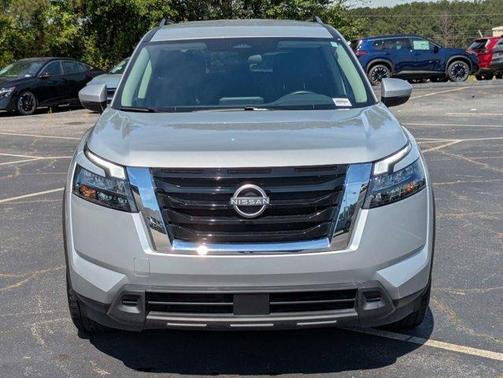 Brilliant Silver Metallic 2025 Nissan Pathfinder SV