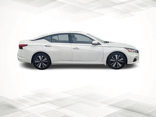 2022 Nissan Altima 2.5 SL