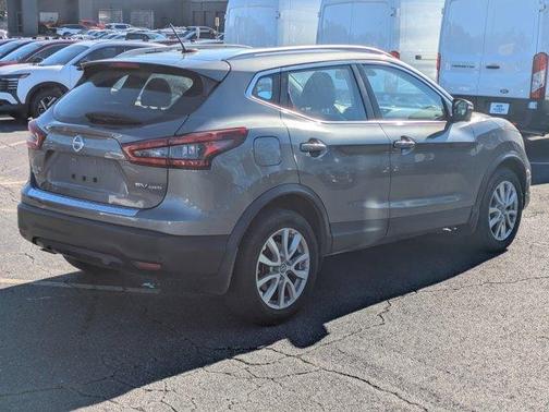 2022 Nissan Rogue Sport SV