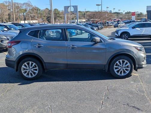 2022 Nissan Rogue Sport SV