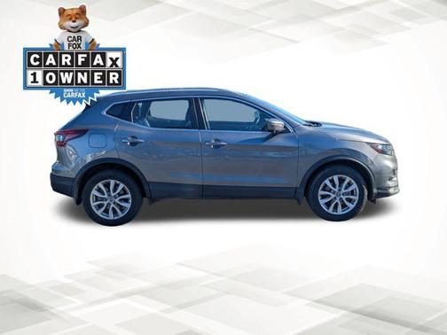 2022 Nissan Rogue Sport SV