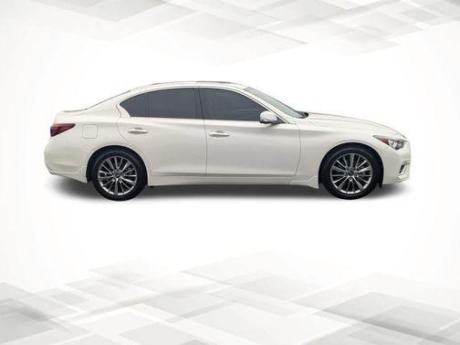 2024 INFINITI Q50 LUXE